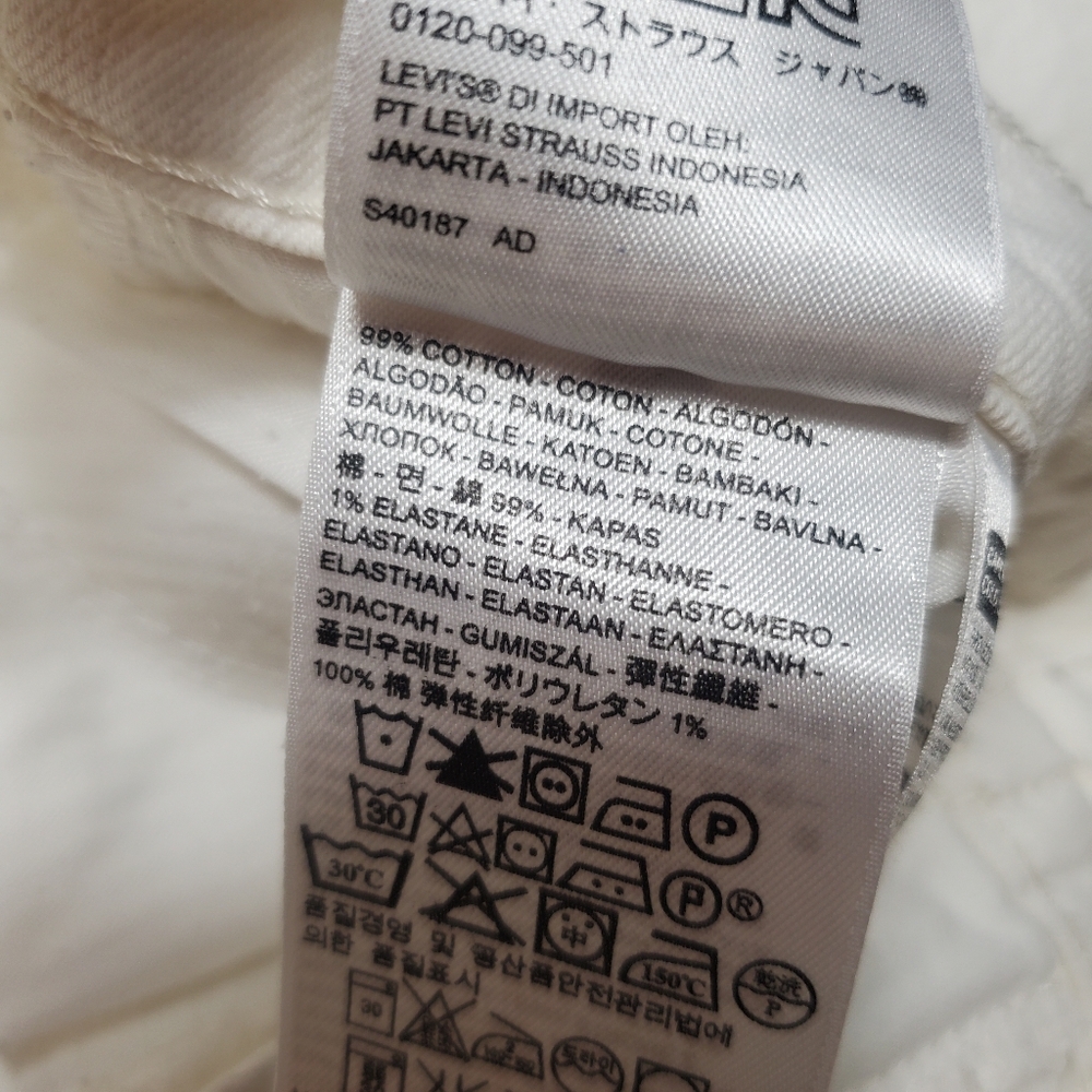Levi's White Boyfriend Jeans Regular Fit Denim Summer Womans Size 30 - Picture 8 of 12